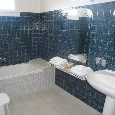 La Caravelle מלון 3*
