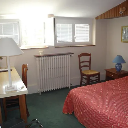 La Caravelle 3* نييون
